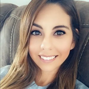 Meet your Posher, Adriana